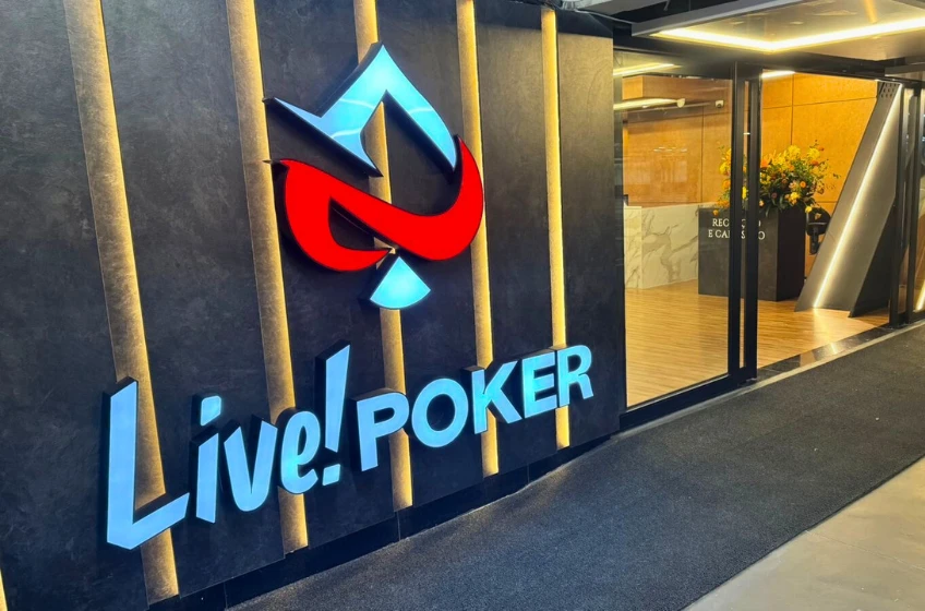 Live Poker